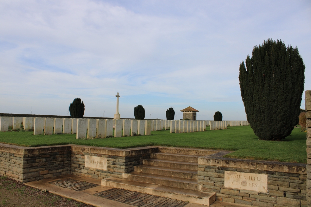 Commonwealth War Cemetery Vaulx Hill #2