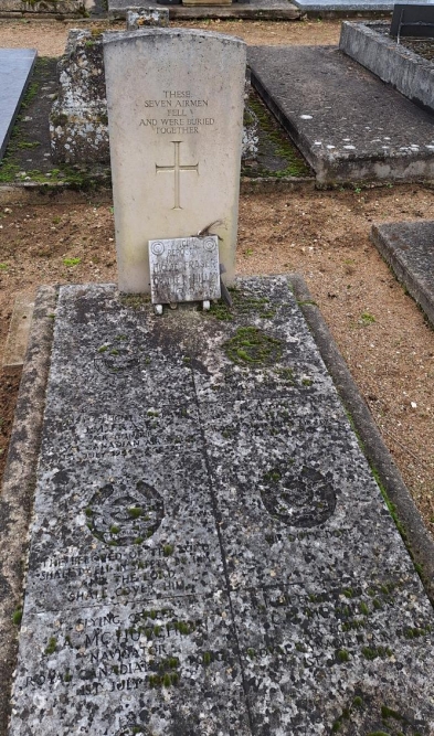 Commonwealth War Graves Saint-Pierre-de-Jards #4