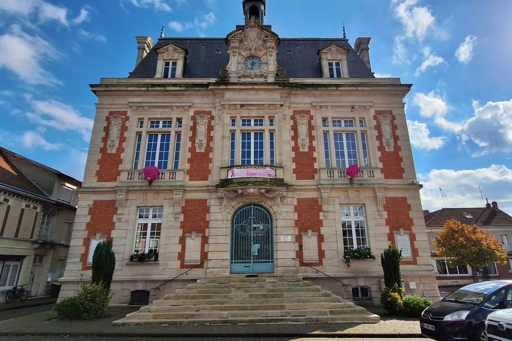 Gedenktekens Stadhuis Fre-Champenoise