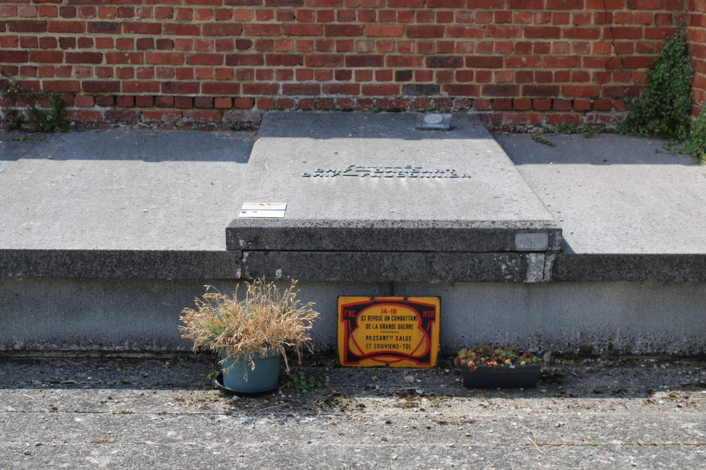 Belgian Graves Veterans Acoz #1