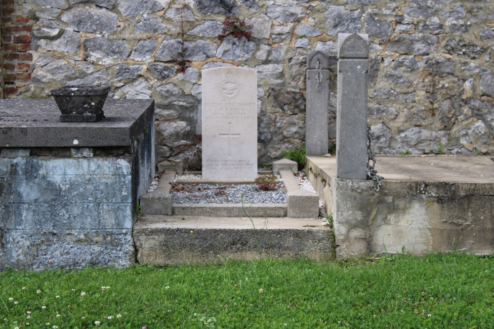 Commonwealth War Grave Gougnies #2