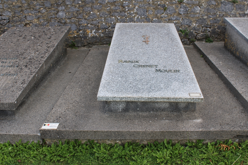 Belgian Graves Veterans Villers-Poterie #2