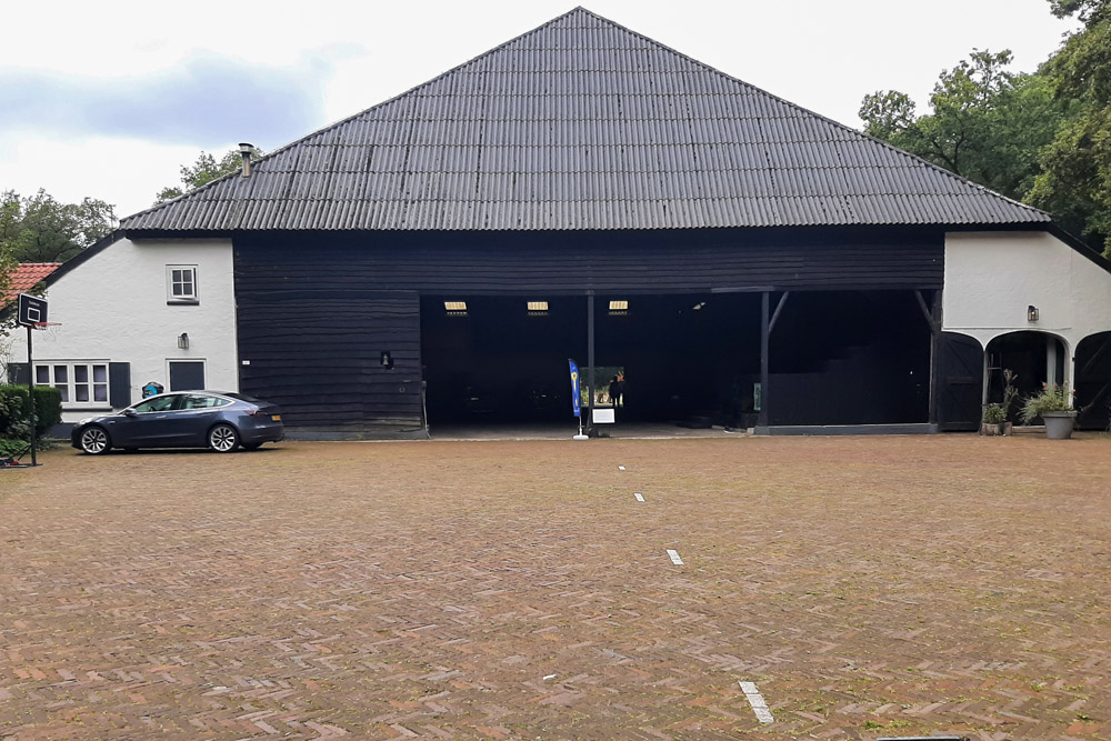 Voormalige Duitse Hangar Adelaerthoeve #3