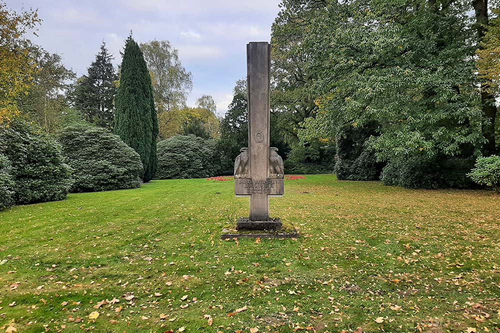 Memorials & Graves Cemetery Friedhof Ohlsdorf Hamburg #3