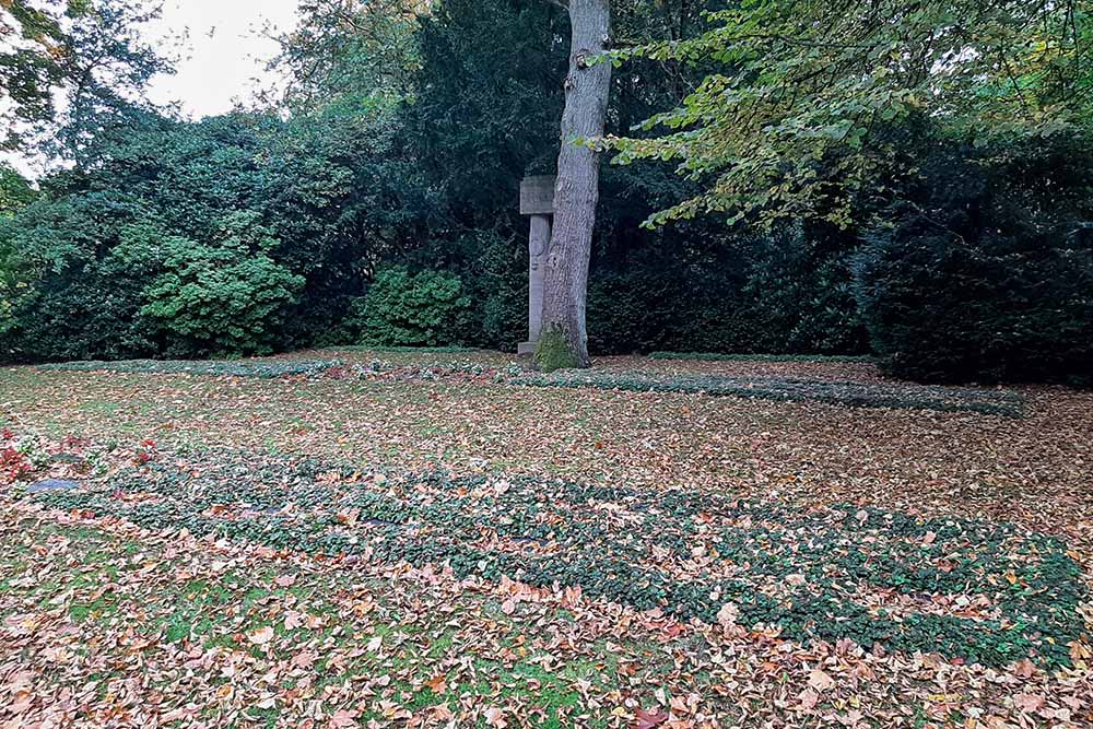 Memorial & Graves Victims Revolution Cemetery Friedhof Ohlsdorf Hamburg #2