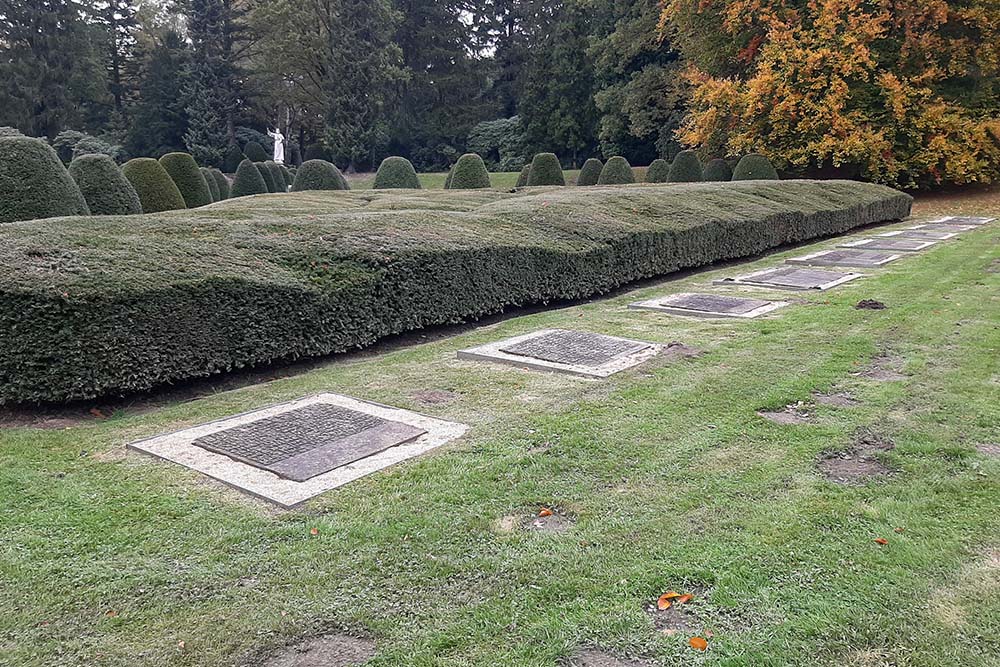 Gezamenlijk Graf Vrijheidsstrijders 1813-1815 Begraafplaats Friedhof Ohlsdorf Hamburg