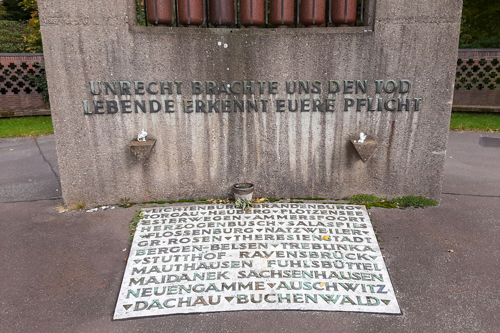 Monument Nationaal Socialisme Begraafplaats Friedhof Ohlsdorf Hamburg #3