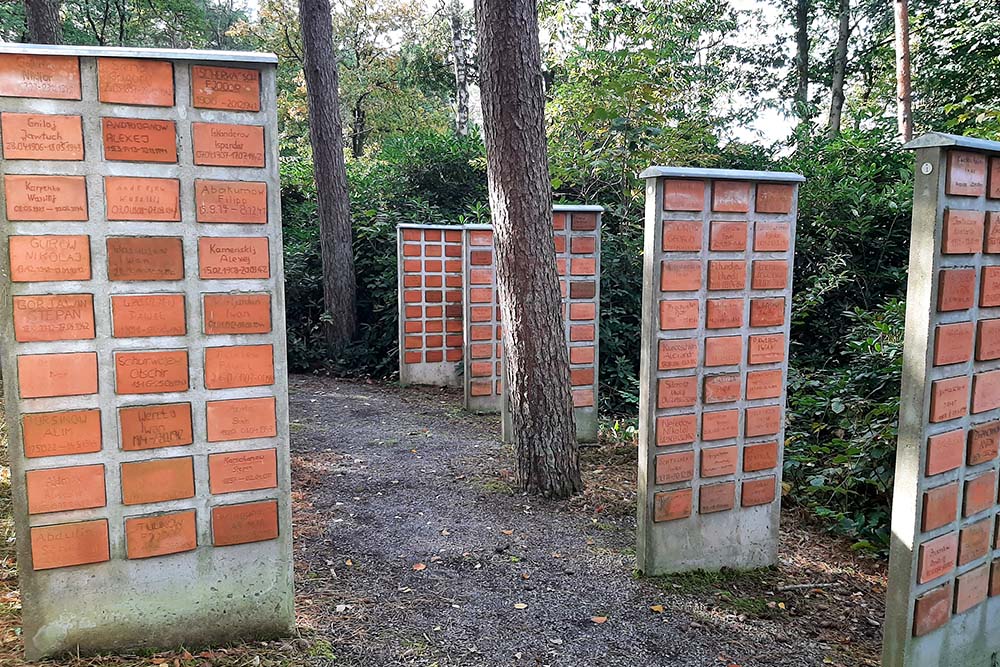 Monument Sovjet Krijgsgevangenen Sandbostel #1