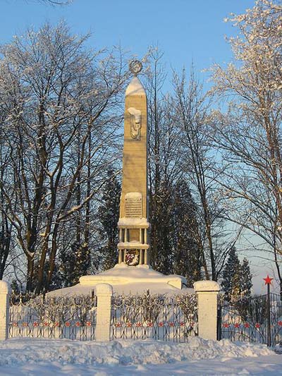 Sovjet Oorlogsbegraafplaats Ivanovskiy Bruggenhoofd