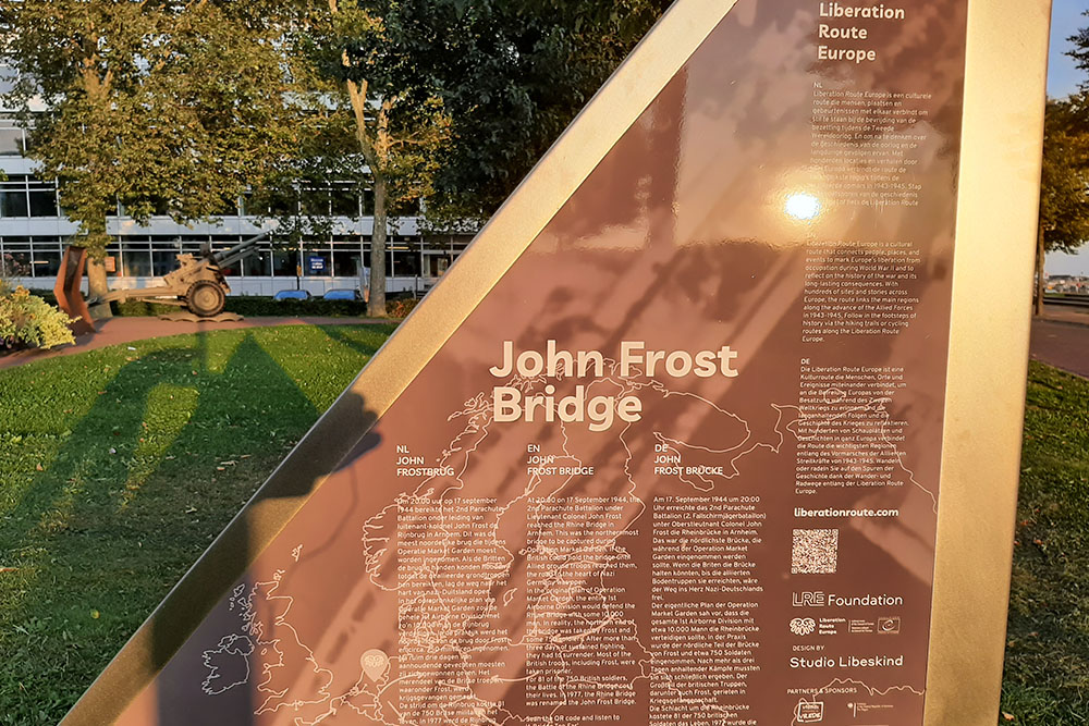 Vector of John Frost Brug #2