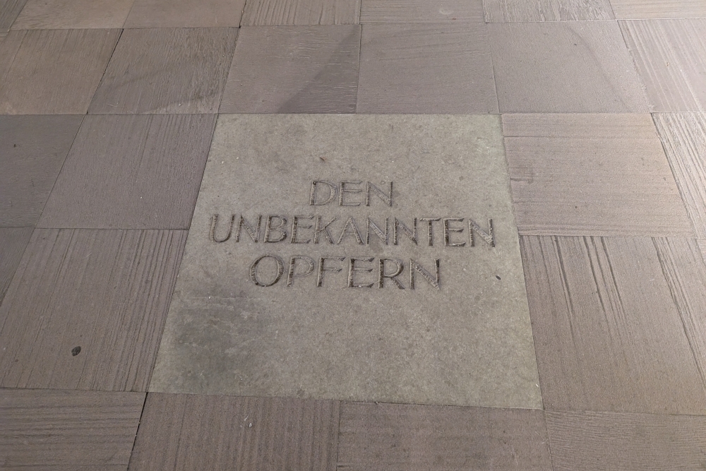 War Memorial Dom Verden #2