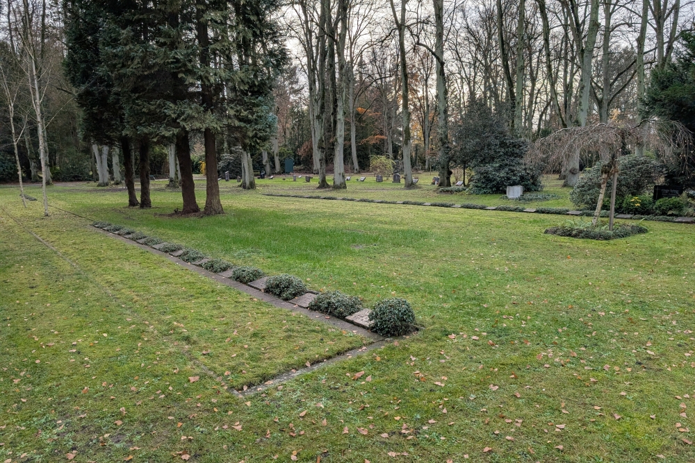 Graves Prisoners of War Different Nationalities Zentralfriedhof Lneburg #1