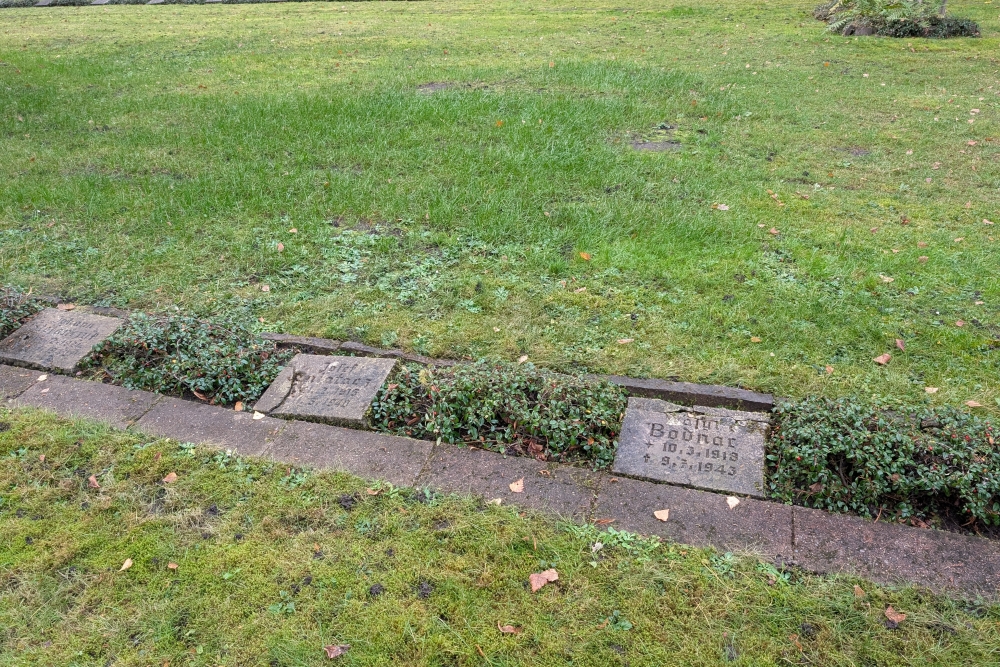 Graves Prisoners of War Different Nationalities Zentralfriedhof Lneburg #2