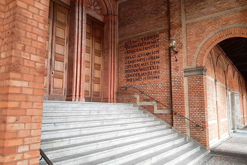 Gedenkteken St. Johannes Kerk #2