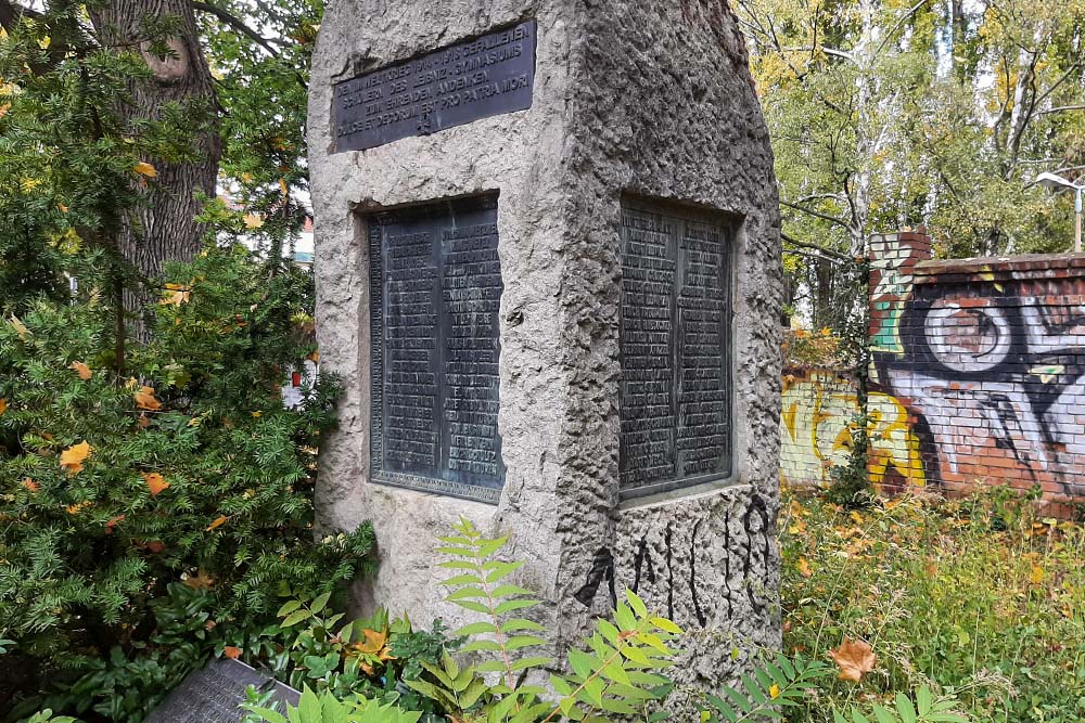 War Memorial Leibniz-Gymnasium #1