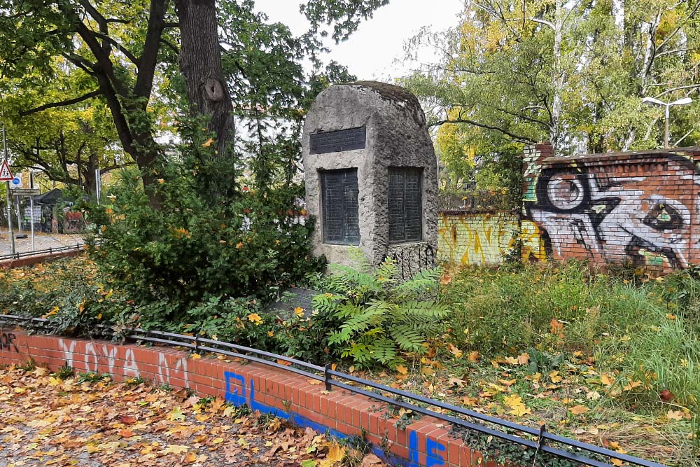 War Memorial Leibniz-Gymnasium #3