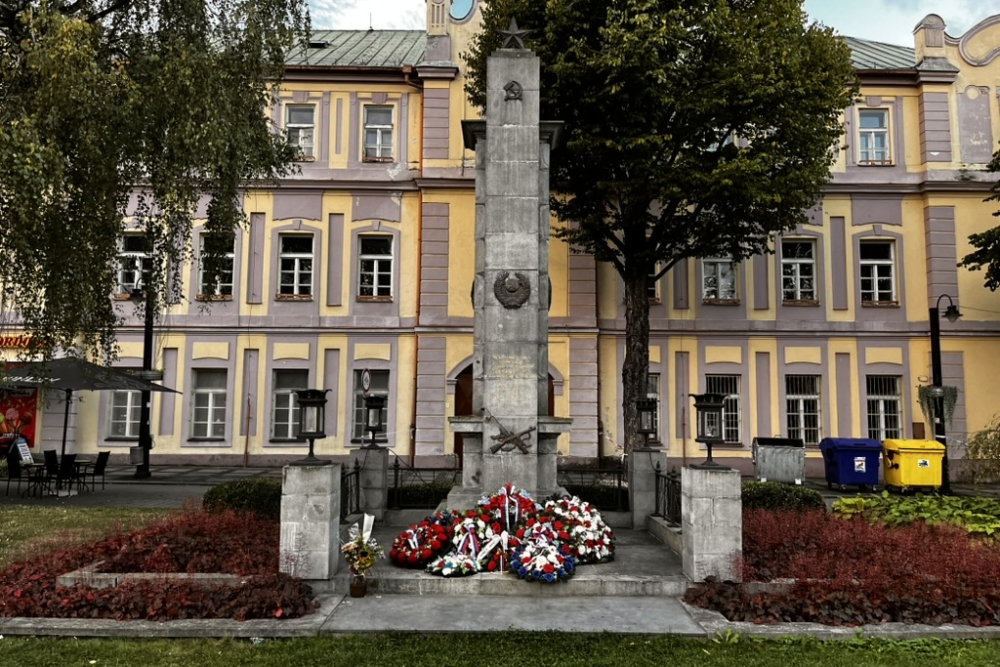 Bevrijdingsmonument Liptovsk Mikul #1