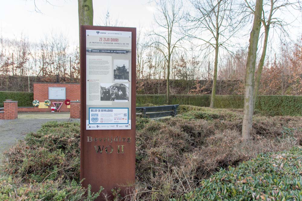 Infobord 75 Jaar Bevrijding WOII Beerse #2