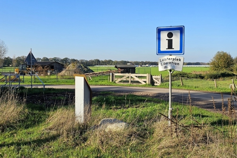 Liberation Route Marker 119: De Hattert Castle #3