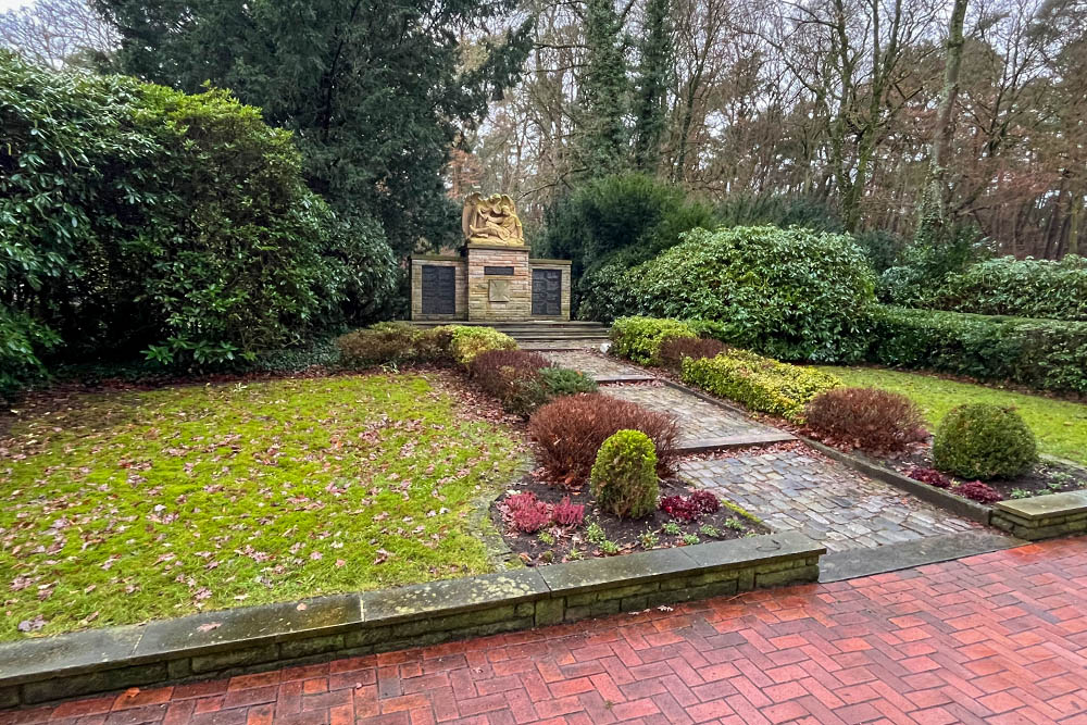 War Memorial Schepsdorf #2