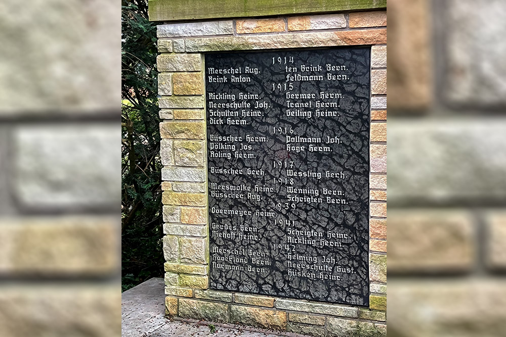 War Memorial Schepsdorf #4