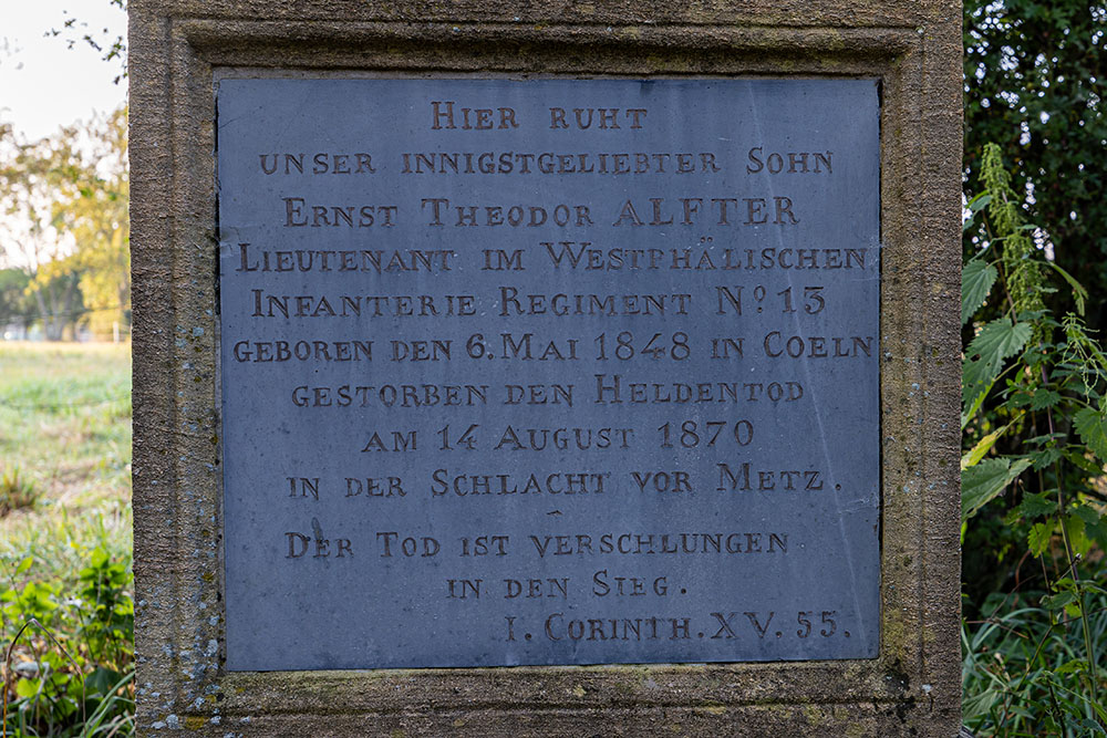 Duits monument van het 8e Oost-Pruisische infanterieregiment nr. 45 en oorlogsbegraafplaats bij kasteel Aubigny #5