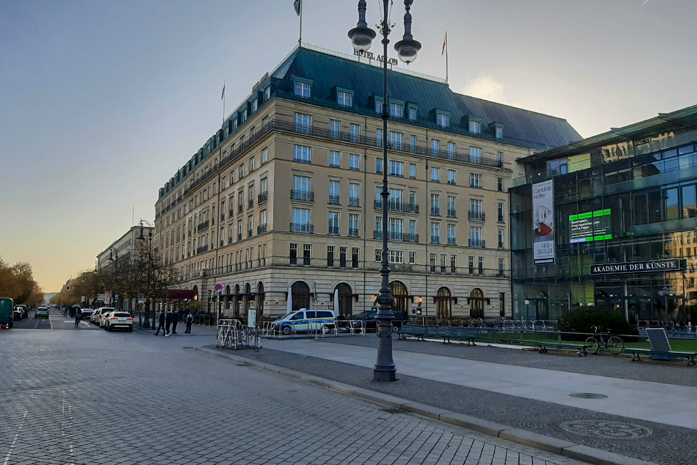 Hotel Adlon #3