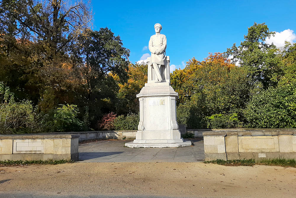 Monument Helmuth Karl Bernhard von Moltke #1