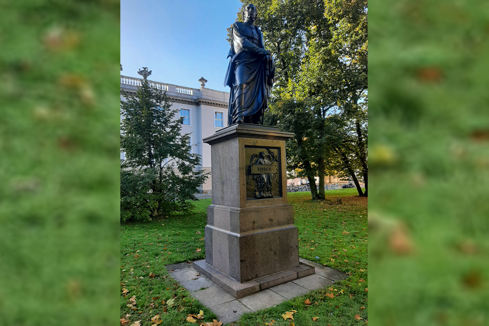 Statue of Ludwig Yorck von Wartenburg #1