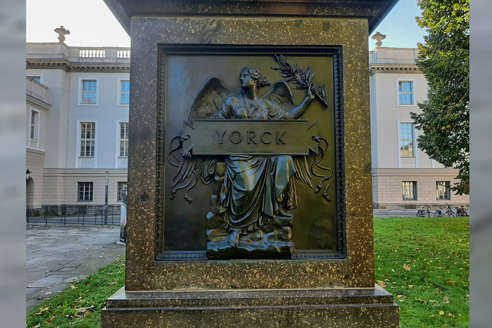 Statue of Ludwig Yorck von Wartenburg #3