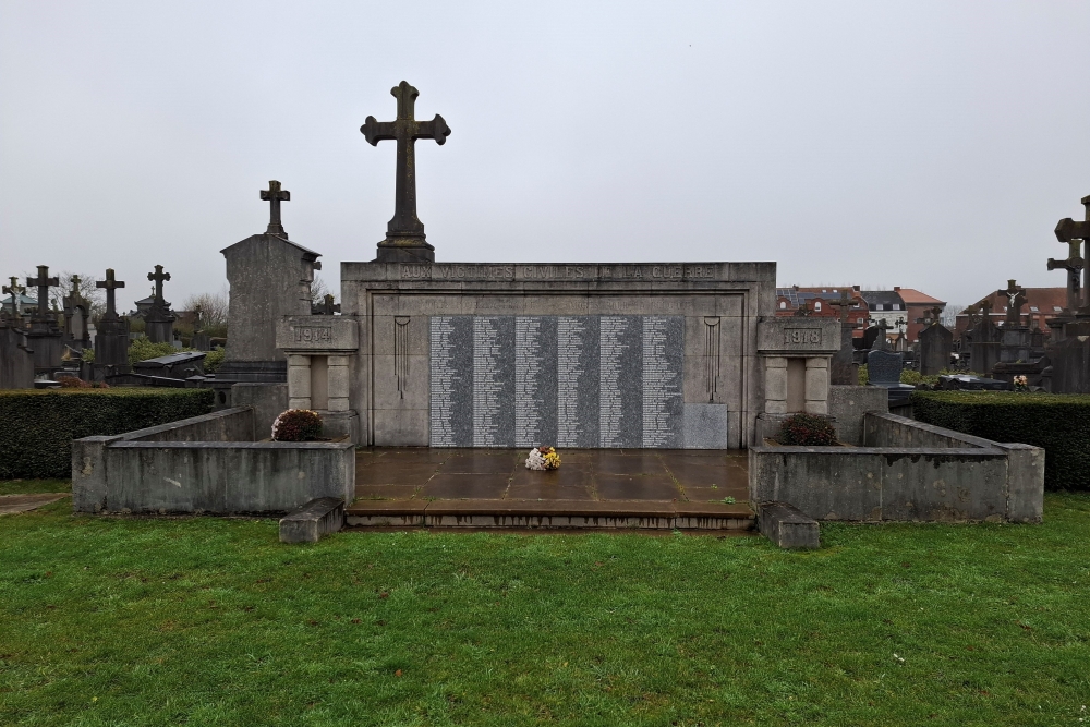 War Memorials Le Bizet Cemetery Armentires  #2