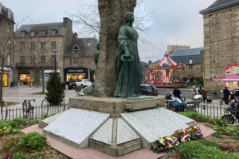 Oorlogsmonument Fougères #3