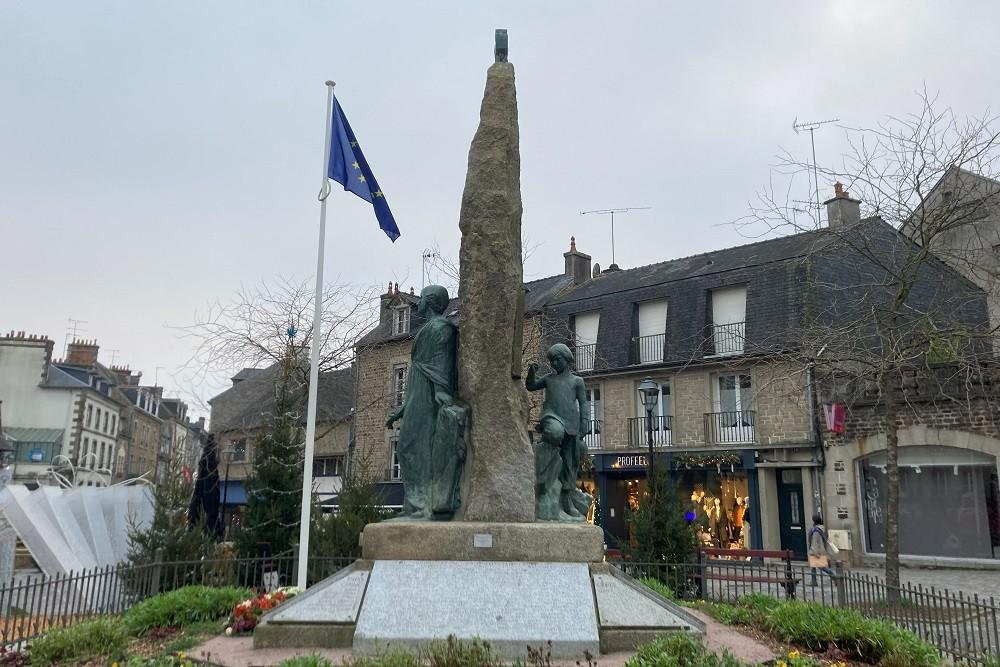 War Memorial Fougères #4