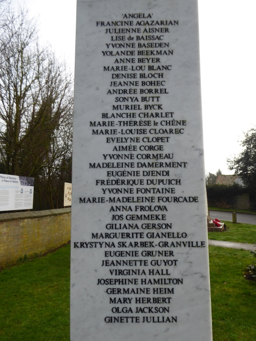 Monument Vrouwelijke SOE Agenten & Special Duties Squadrons Tempsford #3