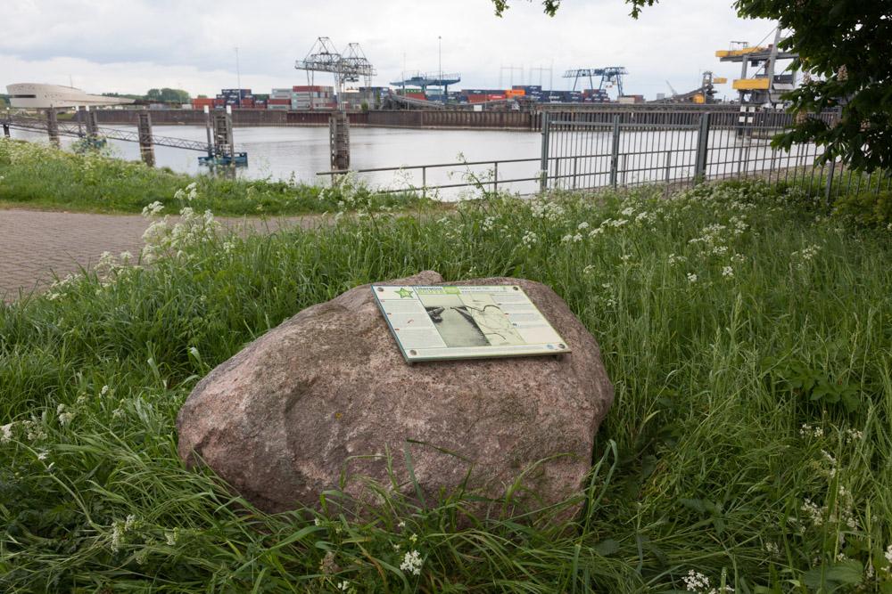 Liberation Route Marker 013: De Amerikanen vorderen burgerbootjes