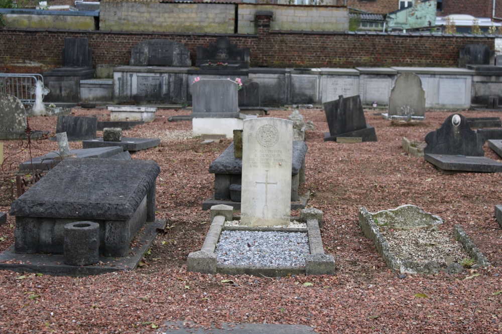 Commonwealth War Grave Bois-d'Haine