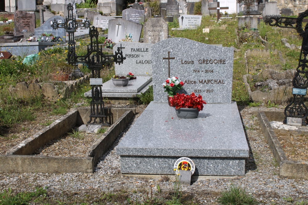 Belgian Graves Veterans Annevoie-Rouillon #1