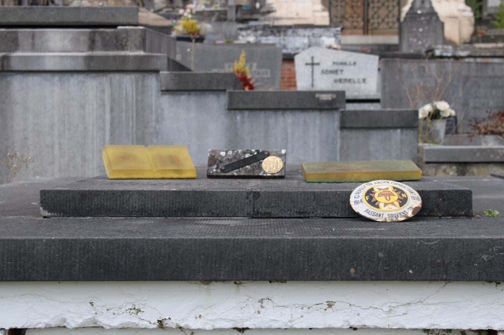 Belgian Graves Veterans Annevoie-Rouillon #3