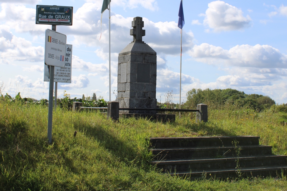 Monument Franse Gesneuvelden Denée #2