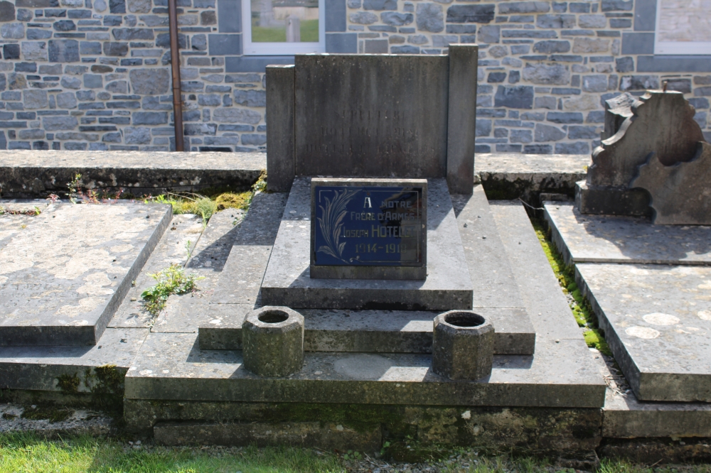 Belgian Graves Veterans Denée #3