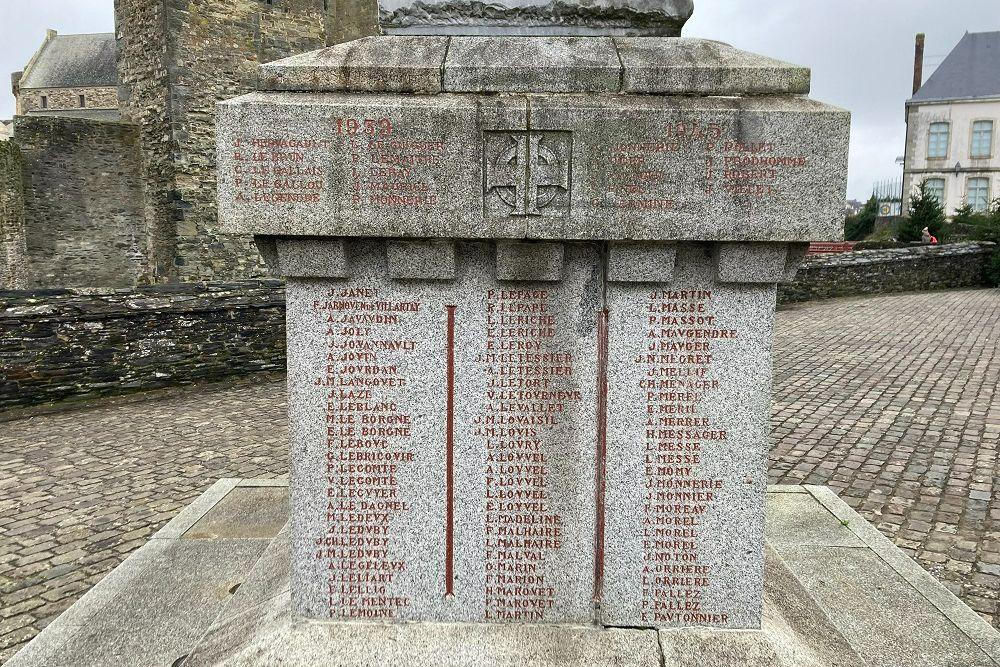 War Memorial Vitr #3