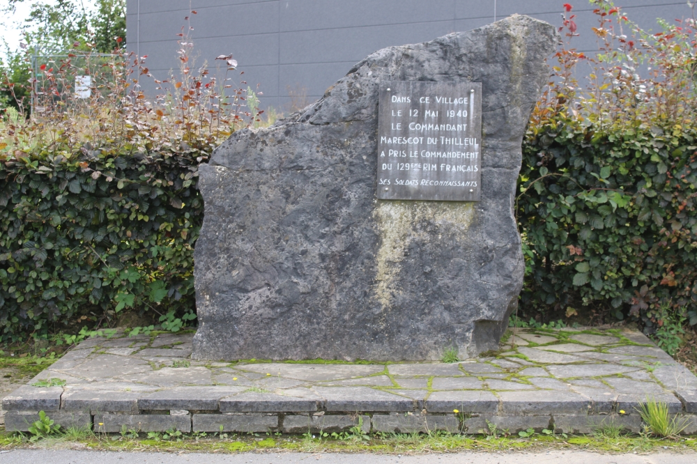 Monument Franse Commandant Marescot Du Thilleul	 #2