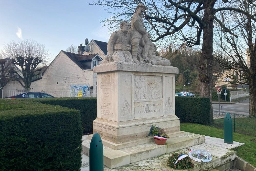 War Memorial Pierrefonds #2