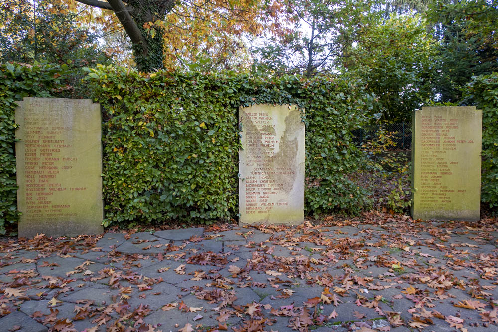 German War Graves and Memorial Trnich #4