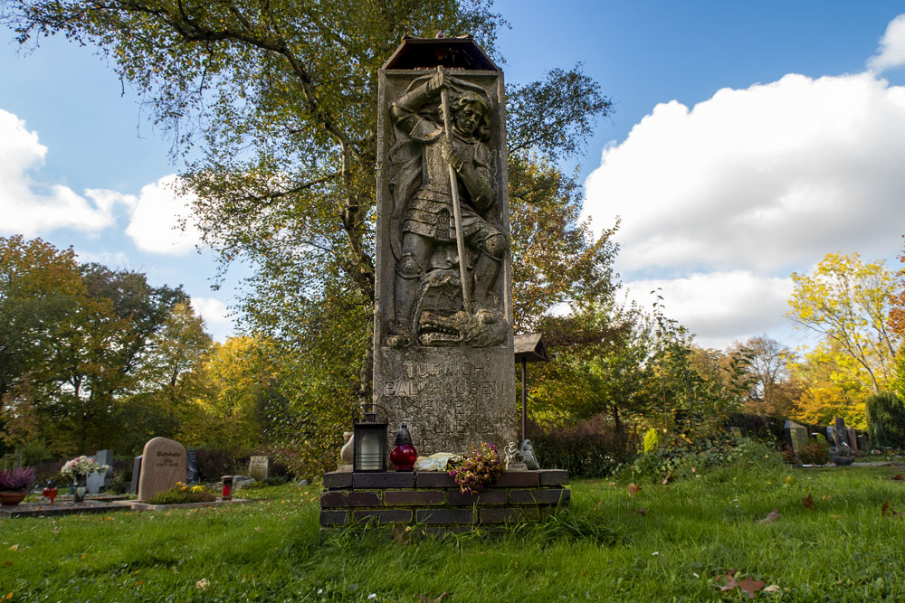 Memorial First World War Trnich #3