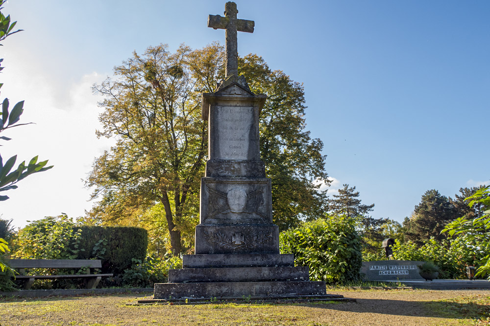 Monument Begraafplaats Gymnich 