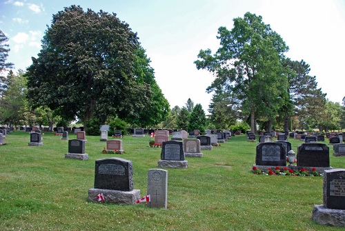 Commonwealth War Graves Lindsay Riverside Cemetery