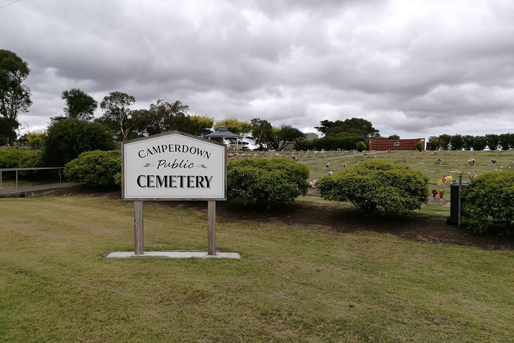 Commonwealth War Graves Camperdown Civil Cemetery