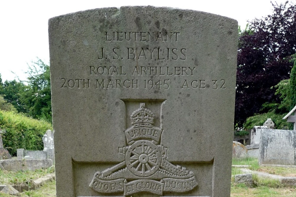 Commonwealth War Graves St. Mary Churchyard #3