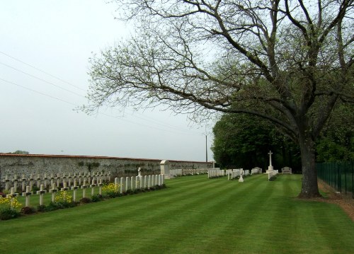 Frans-Britse Oorlogsbegraafplaats Perreuse Chteau